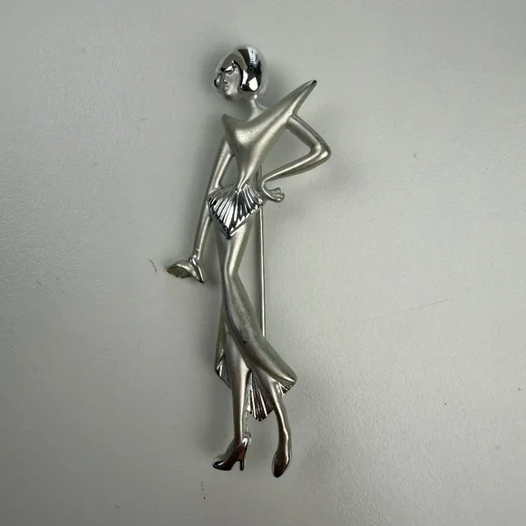 Vintage Art Deco Womens Silver Tone Sculpted Glamour Lady Statement Brooch - Picture 2 of 7